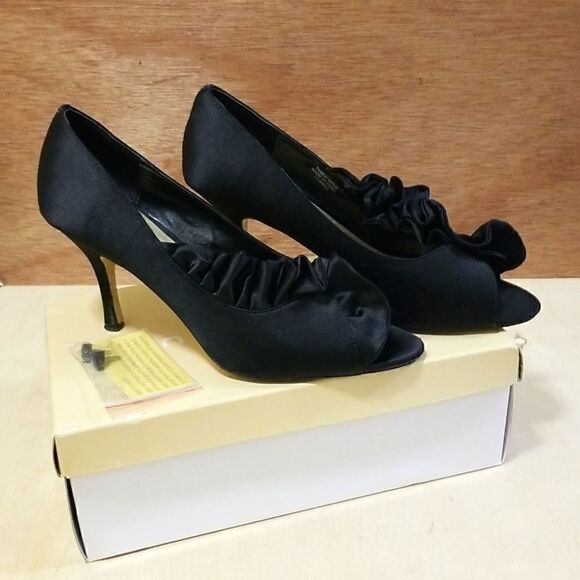Ann Marino heels sz 10 - Picture 1 of 10